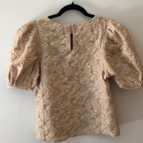 Endless Rose puffed short sleeve floral top - Picture 9 of 11